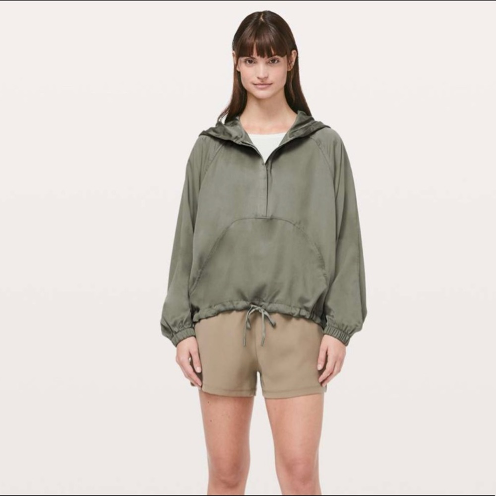LULULEMON CITY STROLL HOODIE - LIKE NEW